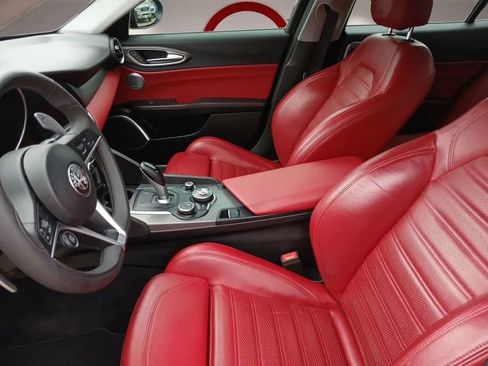 Used 2019 Alfa Romeo Giulia Ti Sport w/ Quick Order Package 22U Sport RWD image 10