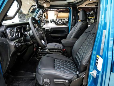 Used 2020 Jeep Wrangler Unlimited Rubicon AWD/4WD image 16