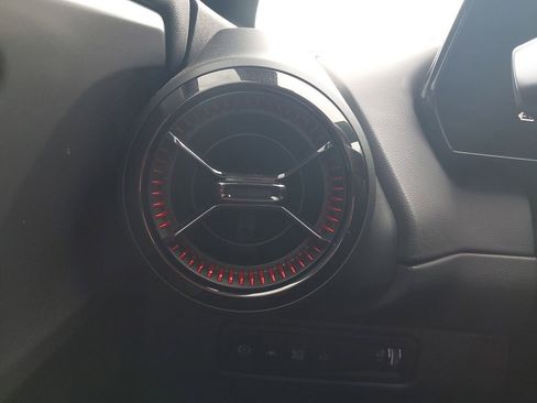 Used 2025 Chevrolet Equinox EV RS image 27