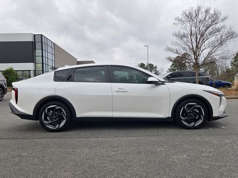 Certified 2025 Kia K4 EX image 8