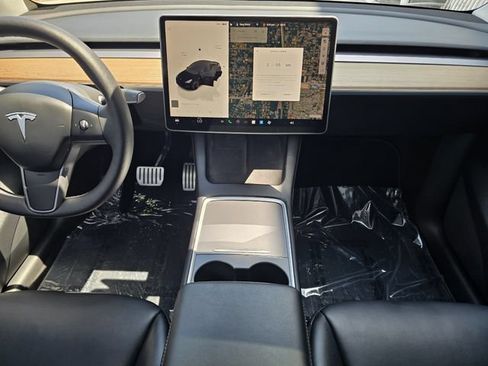 Used 2022 Tesla Model Y Performance AWD/4WD image 13