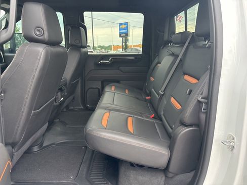 Used 2024 GMC Sierra 2500 AT4 w/ AT4 Premium Plus Package AWD/4WD image 8