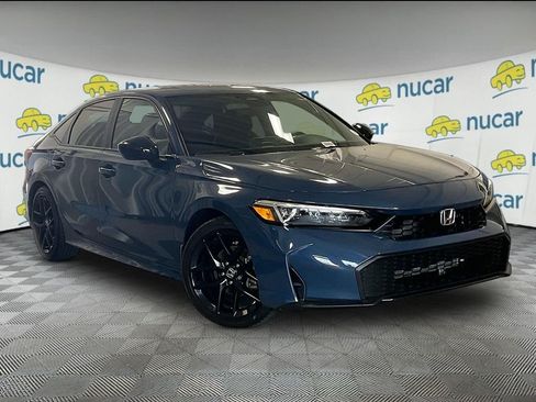 Used 2025 Honda Civic Sport image 1
