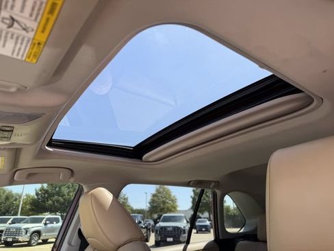 Used 2019 Toyota RAV4 XLE Premium FWD image 24