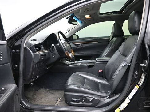 Used 2013 Lexus ES 350 w/ Luxury Pkg FWD image 21