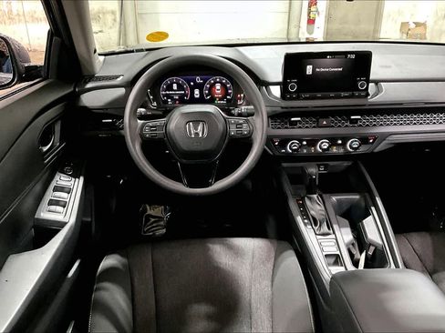 Used 2023 Honda Accord EX image 5