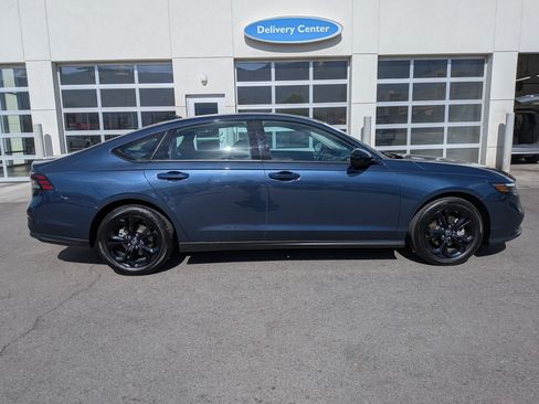 Used 2025 Honda Accord SE image 2