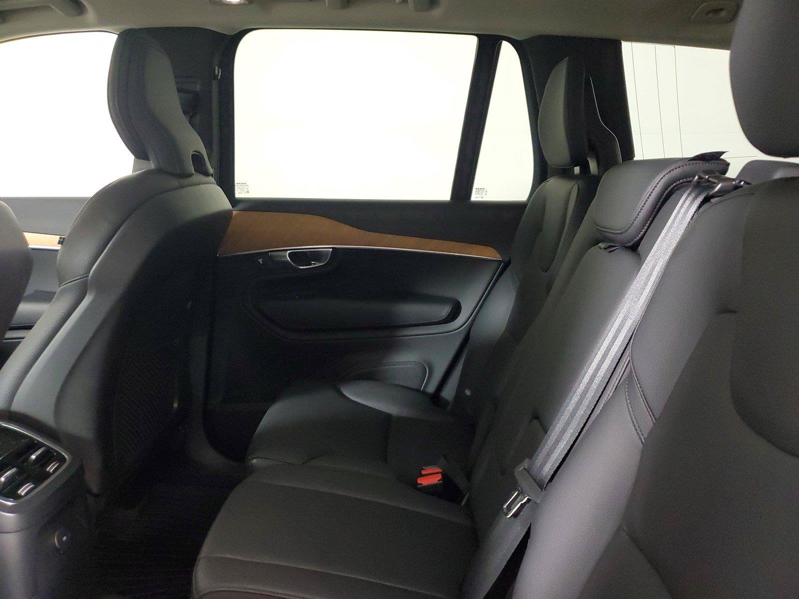 Certified 2024 Volvo XC90 T8 Core w/ Protection Package Premier AWD/4WD image 12