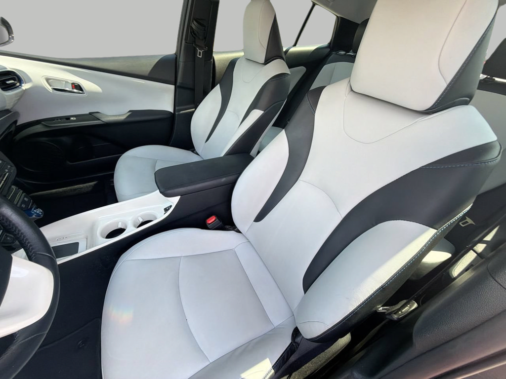 Used 2017 Toyota Prius Four Touring FWD image 16
