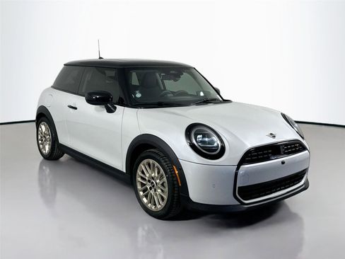 Used 2025 MINI Cooper S FWD image 3