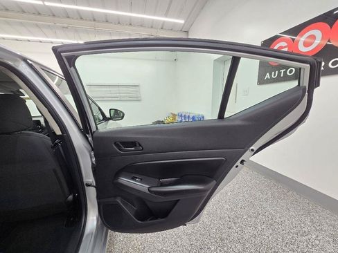 Used 2024 Nissan Altima 2.5 S FWD image 31