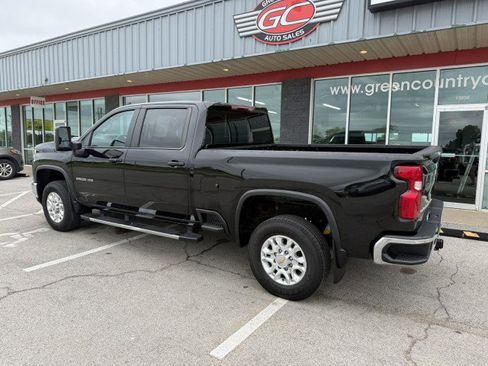 Used 2024 Chevrolet Silverado 2500 LT w/ Convenience Package AWD/4WD image 4