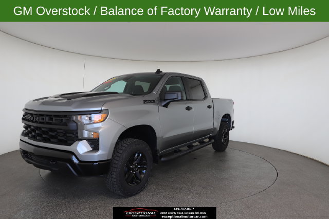 Used 2026 Chevrolet Silverado 1500 Custom Trail Boss w/ Dark Appearance Package AWD/4WD image 2