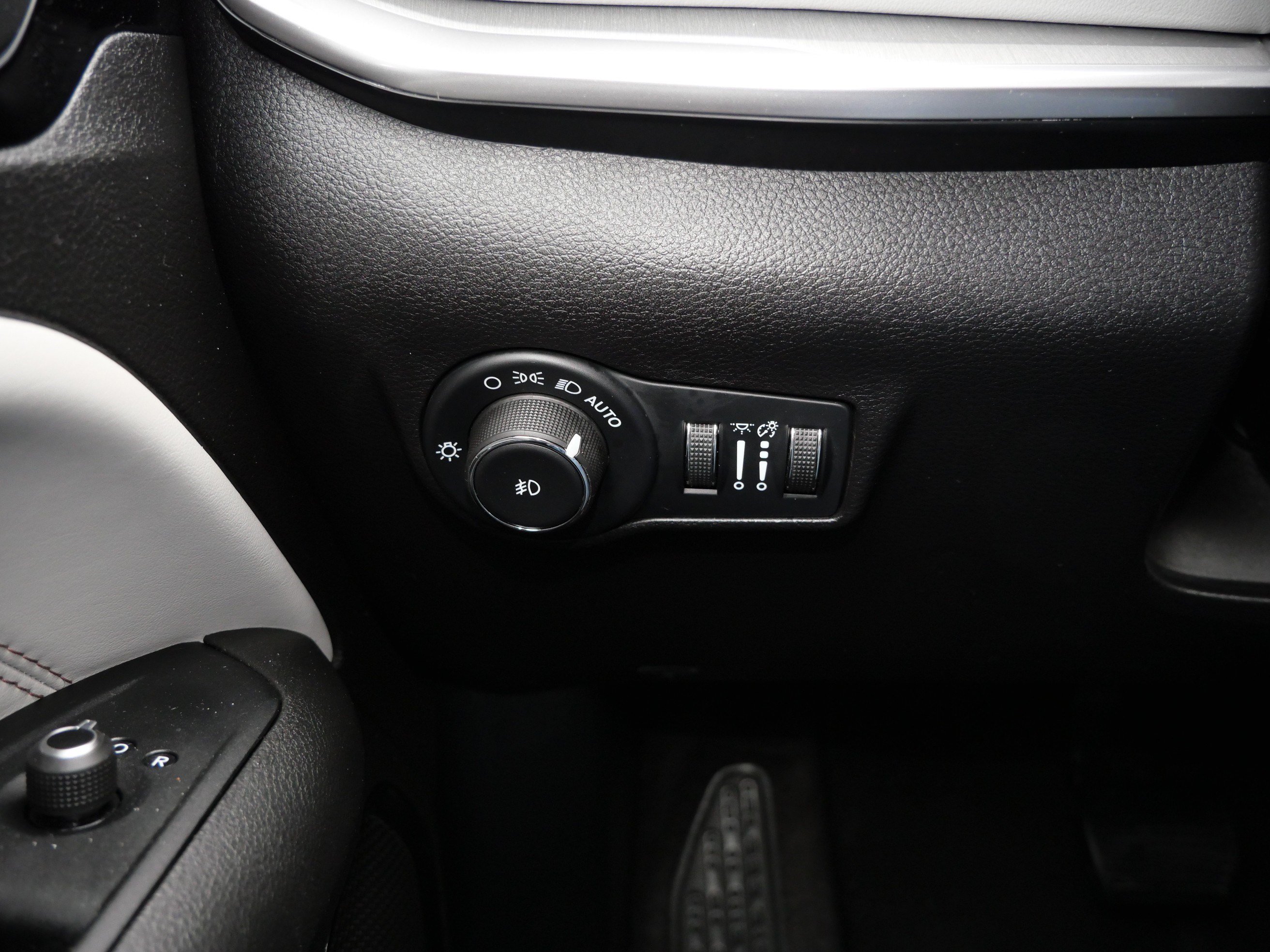 Used 2025 Jeep Compass Limited AWD/4WD image 26