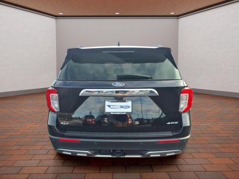 Used 2023 Ford Explorer XLT w/ Equipment Group 202A image 7
