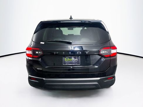 Used 2023 Honda Pilot LX image 7