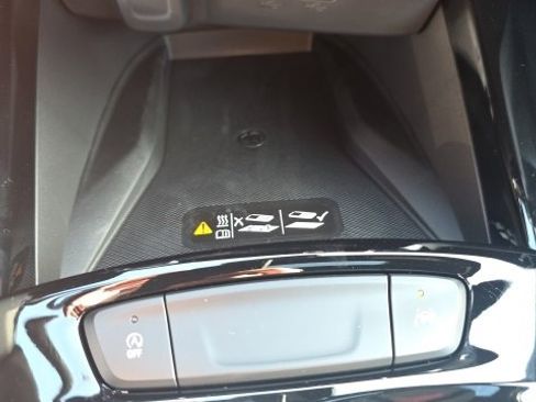 New 2026 Chevrolet Trax RS w/ Sunroof Package image 22