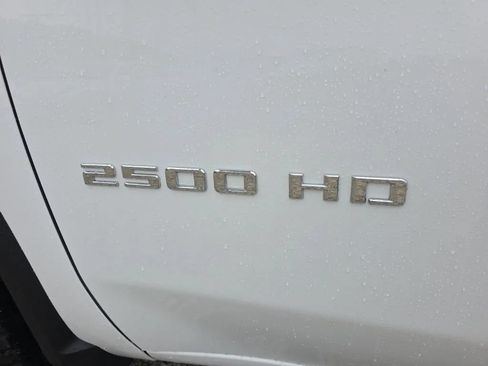 Used 2023 Chevrolet Silverado 2500 LT w/ Gooseneck/5TH Wheel Package AWD/4WD image 9