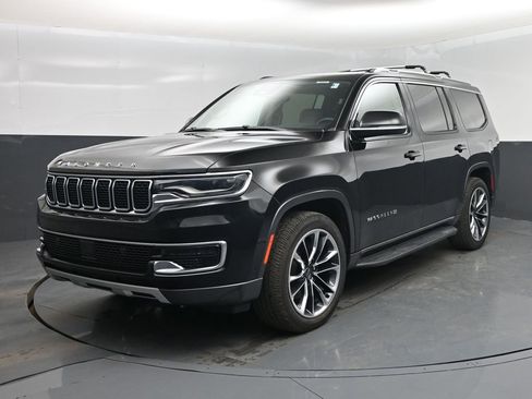 Used 2022 Jeep Wagoneer Series II w/ Premium Group I AWD/4WD image 22