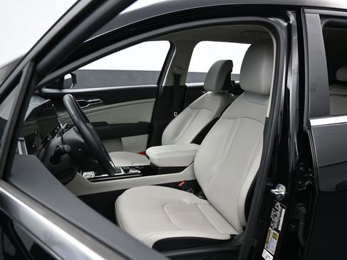 Used 2024 Kia Sportage EX FWD image 10