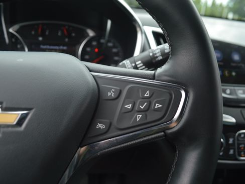 Used 2024 Chevrolet Equinox Premier AWD/4WD image 16