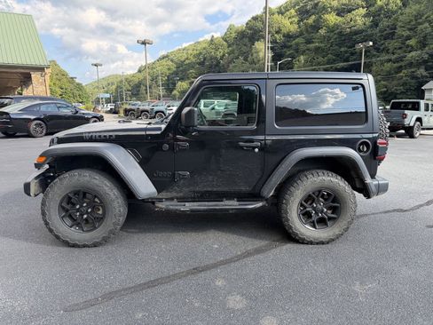 Used 2024 Jeep Wrangler Sport AWD/4WD image 6