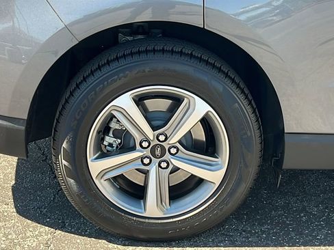 Certified 2024 Ford Edge SEL w/ Convenience Package image 7