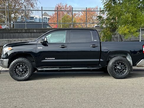 Used 2015 Toyota Tundra SR5 w/ SR5 Upgrade Package image 6