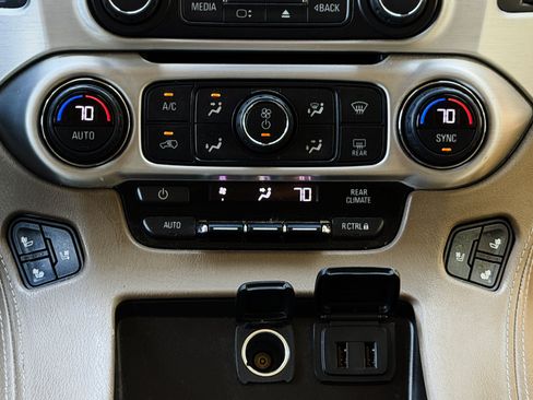 Used 2018 GMC Yukon SLT w/ Premium Edition RWD image 12