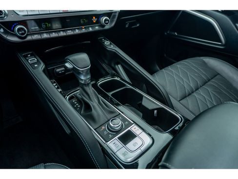 Used 2025 Kia Telluride AWD image 26