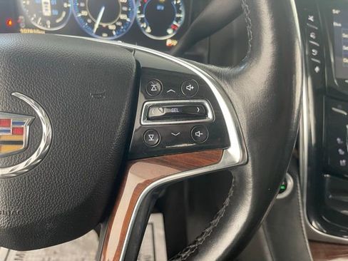 Used 2015 Cadillac Escalade Premium image 39