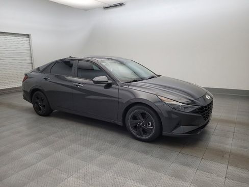 Used 2022 Hyundai Elantra SEL w/ Convenience Package FWD image 11