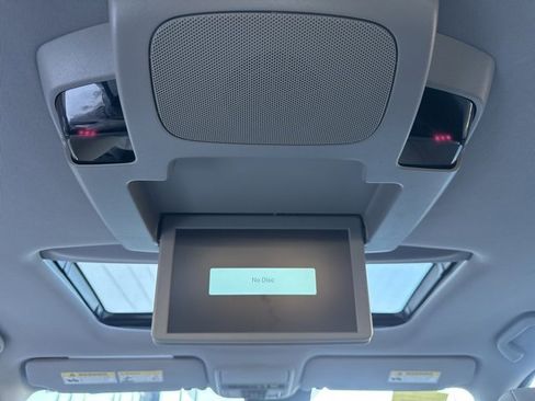 Used 2022 Honda Pilot Touring image 14