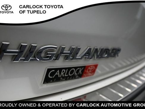 Used 2018 Toyota Highlander Limited FWD image 13