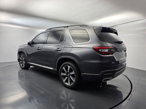 Used 2023 Honda Pilot Elite image 6