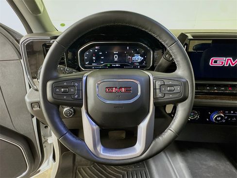 Used 2024 GMC Sierra 1500 Elevation image 9