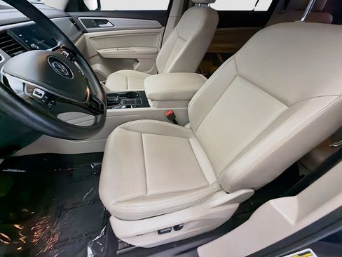 Used 2019 Volkswagen Atlas SE w/ Towing Package FWD image 11