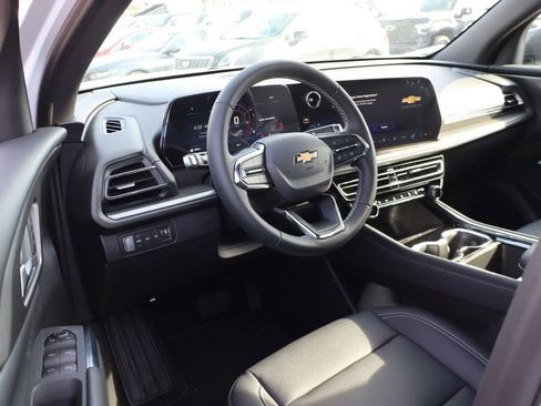 New 2026 Chevrolet Traverse LT w/ Driver Confidence Package AWD/4WD image 14