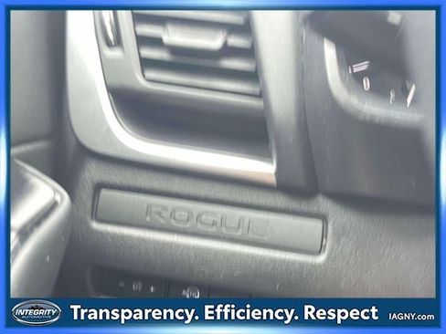 Used 2023 Nissan Rogue SV AWD/4WD image 51