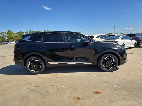 New 2026 Kia Sportage EX FWD image 9