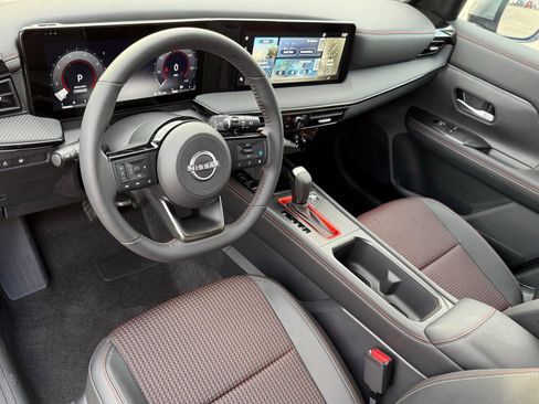 New 2026 Nissan Kicks SR image 11