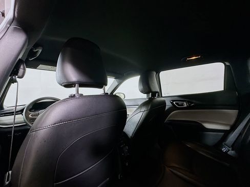 Used 2023 Jeep Compass Limited image 13