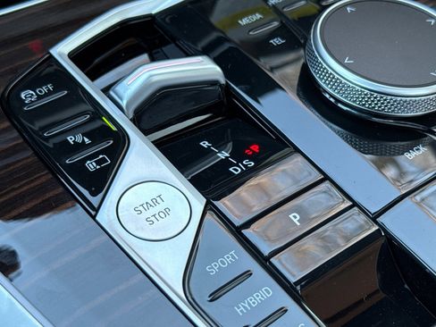 New 2026 BMW X5 xDrive50e w/ M Sport Package image 19