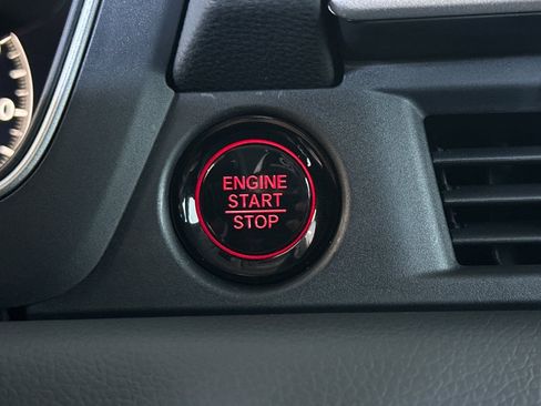 New 2025 Honda Pilot EX-L image 18