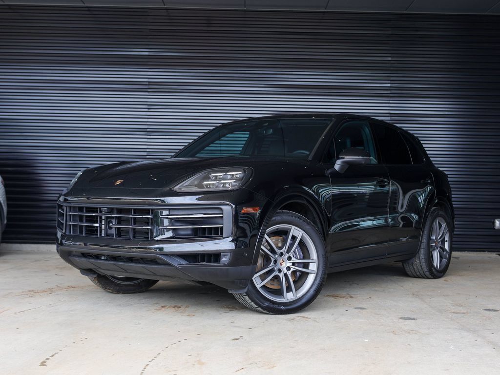 Certified 2025 Porsche Cayenne AWD/4WD image 1