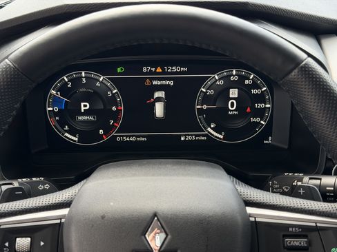 Used 2024 Mitsubishi Outlander SEL Black Edition AWD/4WD image 18