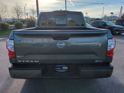 Used 2023 Nissan Titan SV image 5