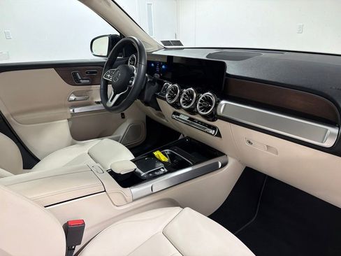 Used 2023 Mercedes-Benz GLB 250 4MATIC image 23