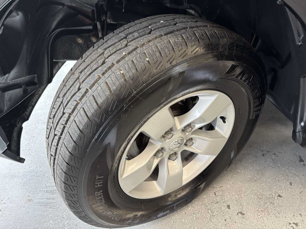 Used 2018 RAM 1500 Classic SLT AWD/4WD image 26