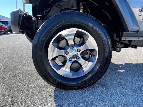 Used 2021 Jeep Wrangler Sport AWD/4WD image 7